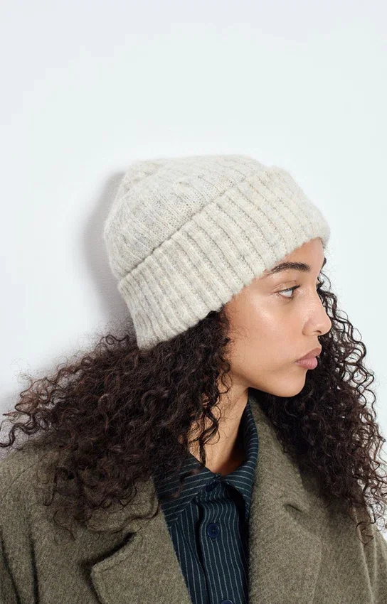 Beanie East Referentie: EAST22AH26