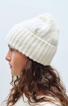 Beanie East Referentie: EAST22AH26