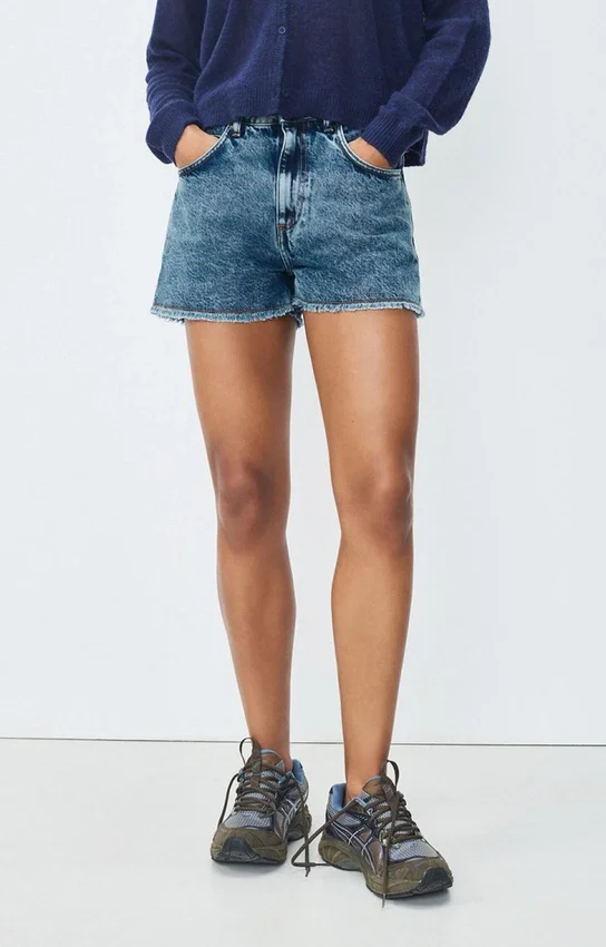 Damesshort Joybird Artikelnummer: JOY09AH26