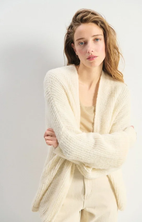 Damesvest East Artikelnummer: EAST19AH26