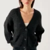 Damesvest East Referentie: EAST19PH26