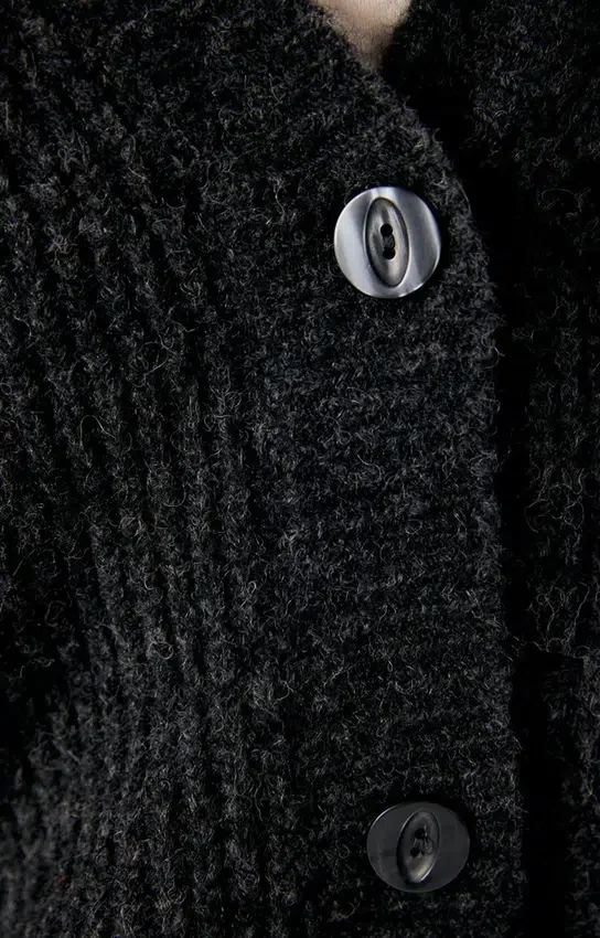 Damesvest East Referentie: EAST19PH26